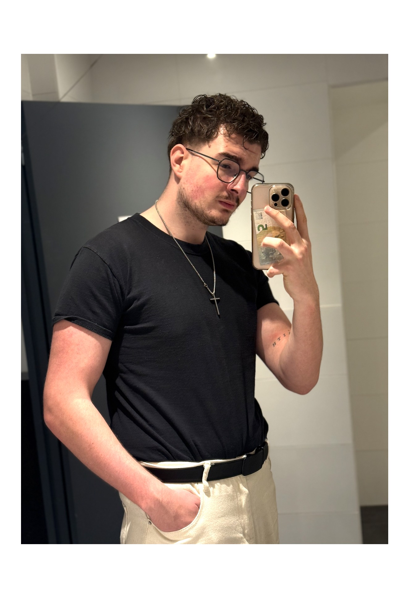 Aleksei, 22 ans, Saint-Maurin